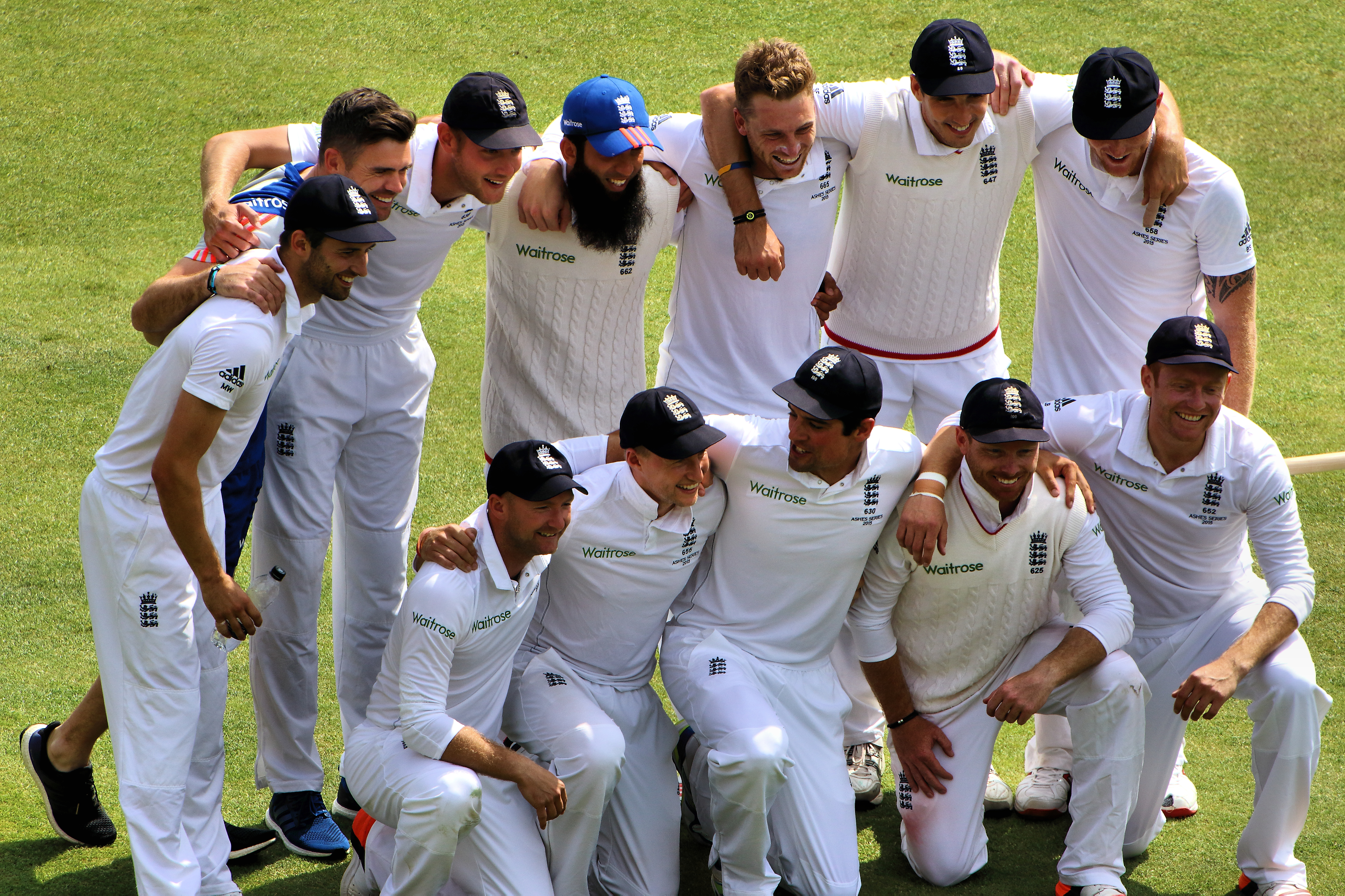 the-england-cricket-team-ashes-2015.jpg